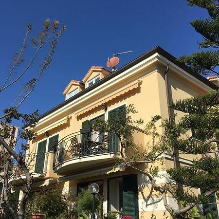 Appartamento Villa Rita A 100 M Dal Mare! Vallecrosia Luaran gambar