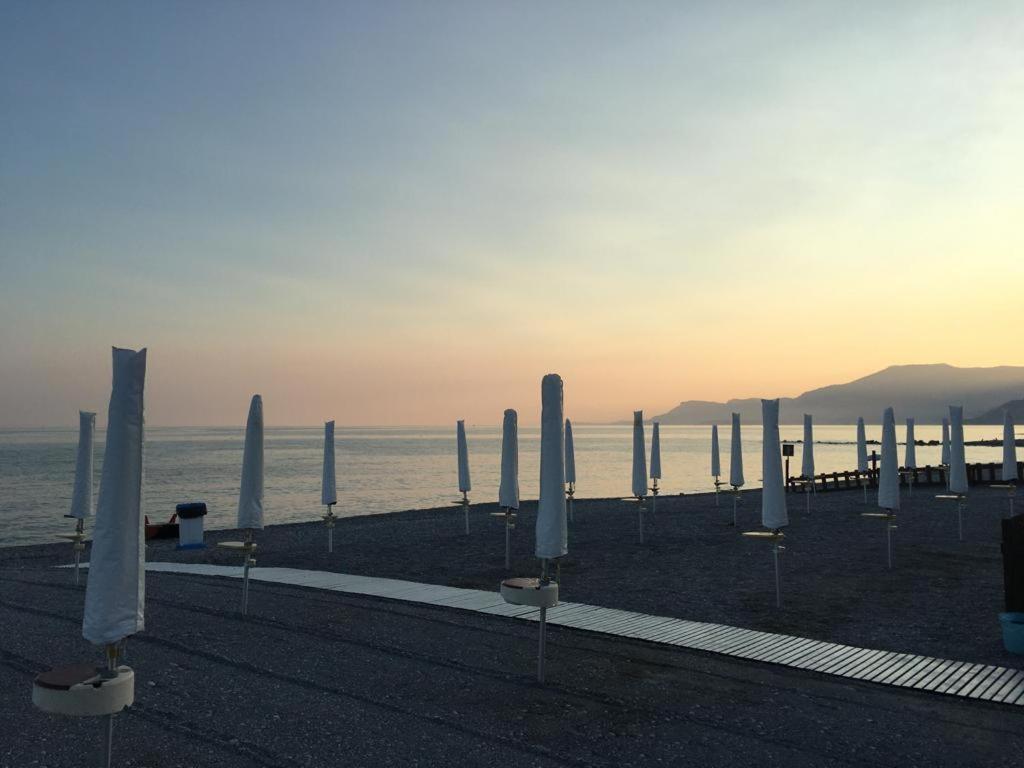 Appartamento Villa Rita A 100 M Dal Mare! Vallecrosia Luaran gambar