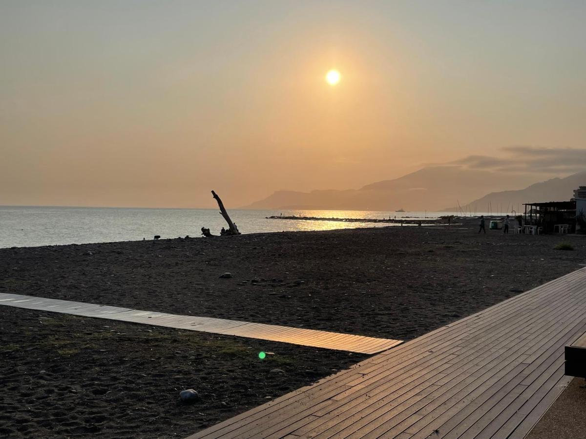 Appartamento Villa Rita A 100 M Dal Mare! Vallecrosia Luaran gambar